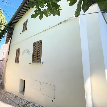 Huge Town House In Storico - Car Unnecessary - Wifi - Sleeps 10 וילה