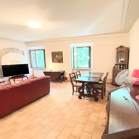 Huge Town House In Storico - Car Unnecessary - Wifi - Sleeps 10 וילה *