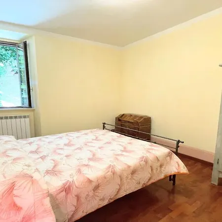 Huge Town House In Storico - Car Unnecessary - Wifi - Sleeps 10 וילה ספולטו