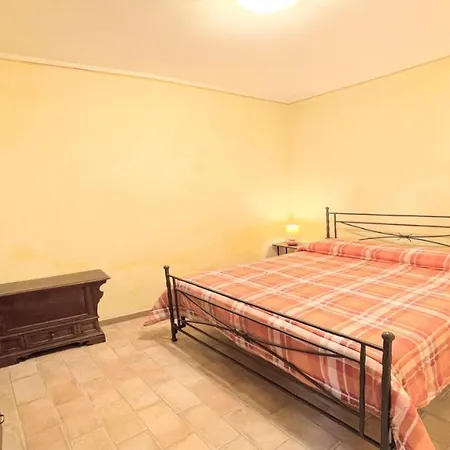 Huge Town House In Storico - Car Unnecessary - Wifi - Sleeps 10