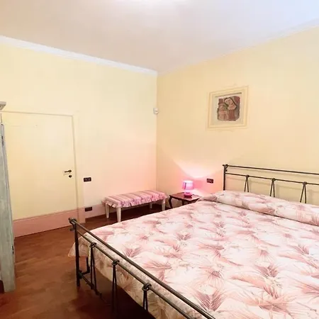 Huge Town House In Storico - Car Unnecessary - Wifi - Sleeps 10