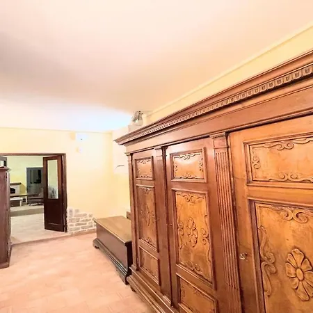 וילה Huge Town House In Storico - Car Unnecessary - Wifi - Sleeps 10 ספולטו