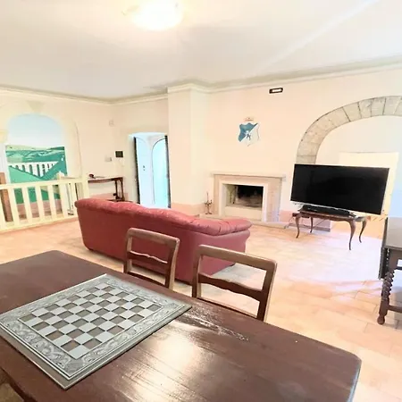 וילה Huge Town House In Storico - Car Unnecessary - Wifi - Sleeps 10 *