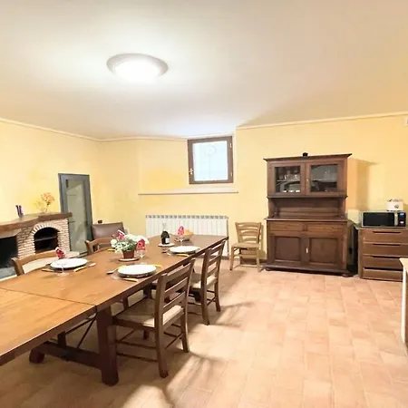 Huge Town House In Storico - Car Unnecessary - Wifi - Sleeps 10 ספולטו
